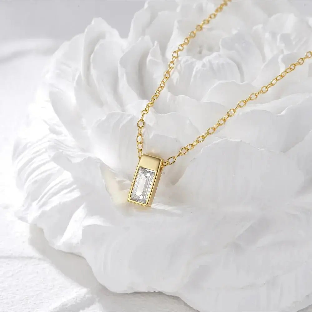 Rectangular modern pendant necklace