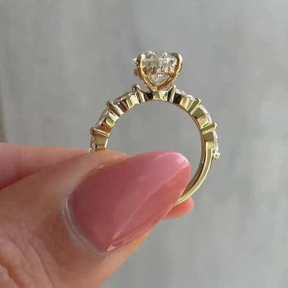 Solid 18K Gold Pear Cut Diamond Ring shop name